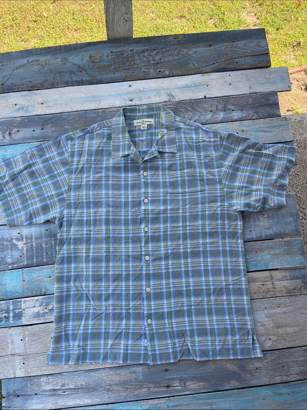 Tommy Bahama 100% Silk Blue and Green Plaid Short-Sleeve Button-Down Shirt